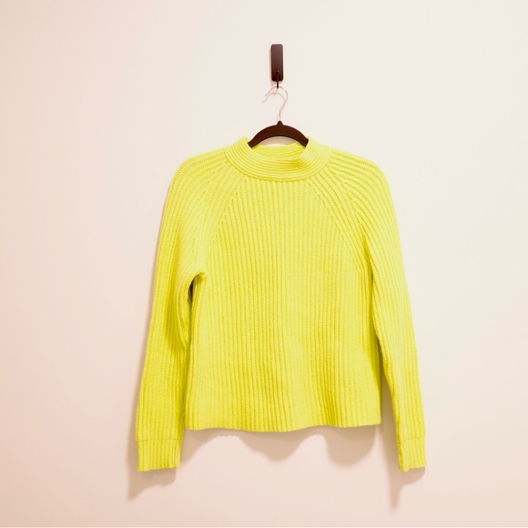Banana Republic Chunky High Crew-Neck Sweater Neon Yellow-Green Size US S - Picture 1 of 6